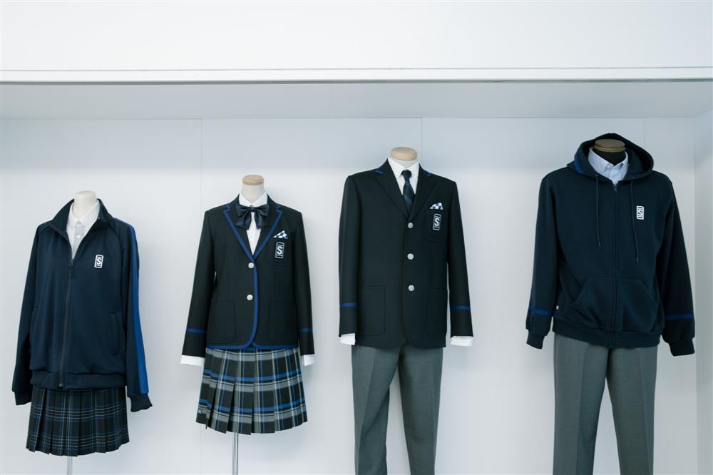 日本潮流大師藤原浩操刀學校制服!招牌閃電、藍白色格紋融入中學制服設計 | La Vie