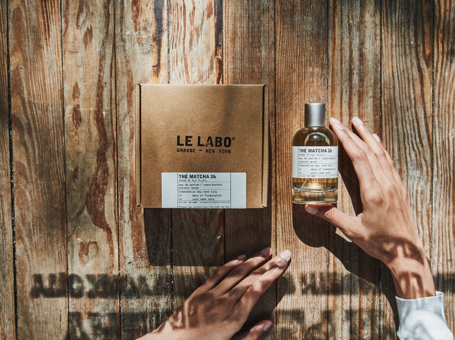 Le Labo「末茶26」2021淡香精新作！木質清香的孤高風情| La Vie